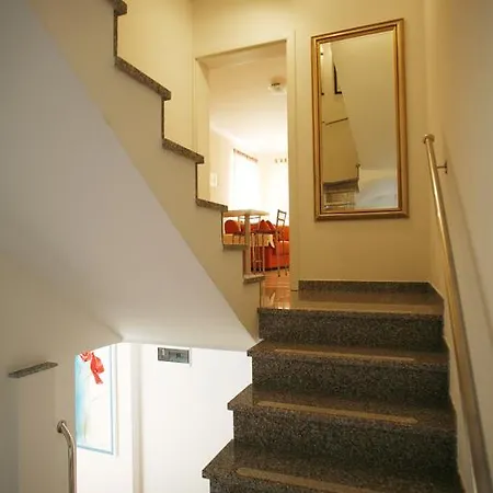 Santa Croce Free Parking דירה