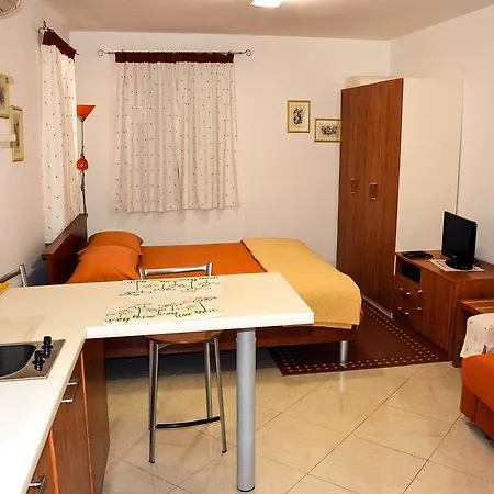 Santa Croce Free Parking * Rovinj