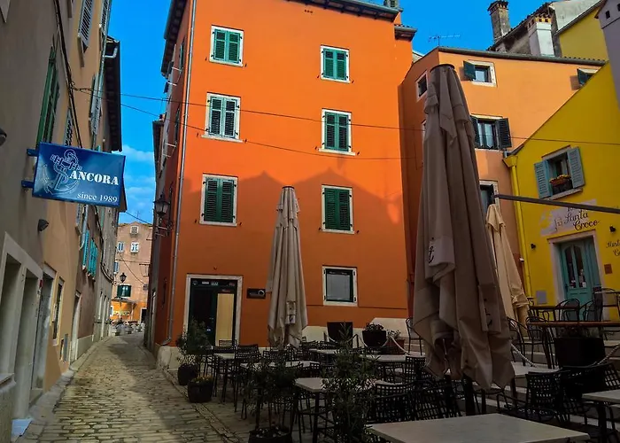 Santa Croce Free Parking